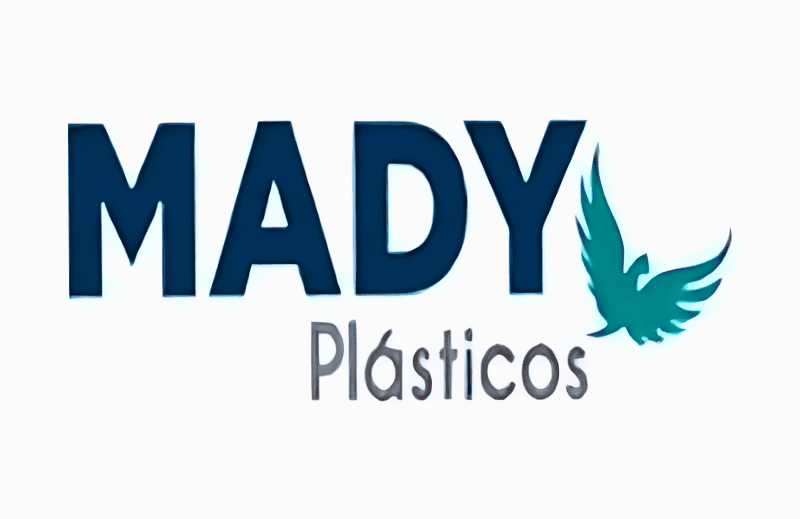 logotipo plasticos mady